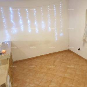 Prodaje se trosobni stan, 50m2 u Umagu