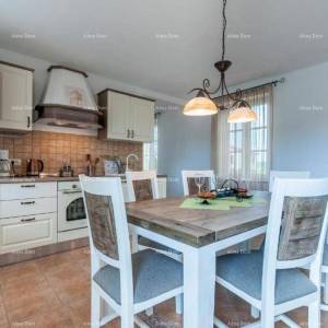 Prodaje se vila sa bazenom, blizu Barban