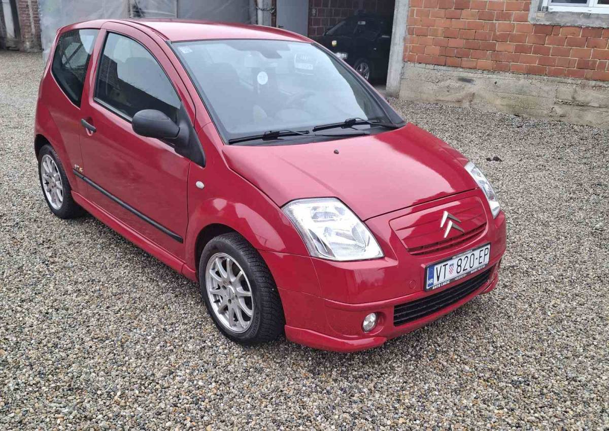 Prodajem Citroen C2 VTR-F1