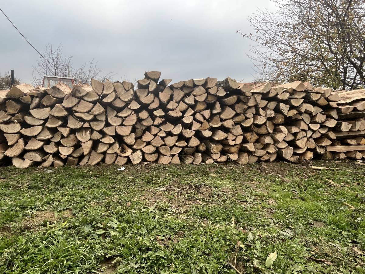 Prodajem Drva za ogrijev