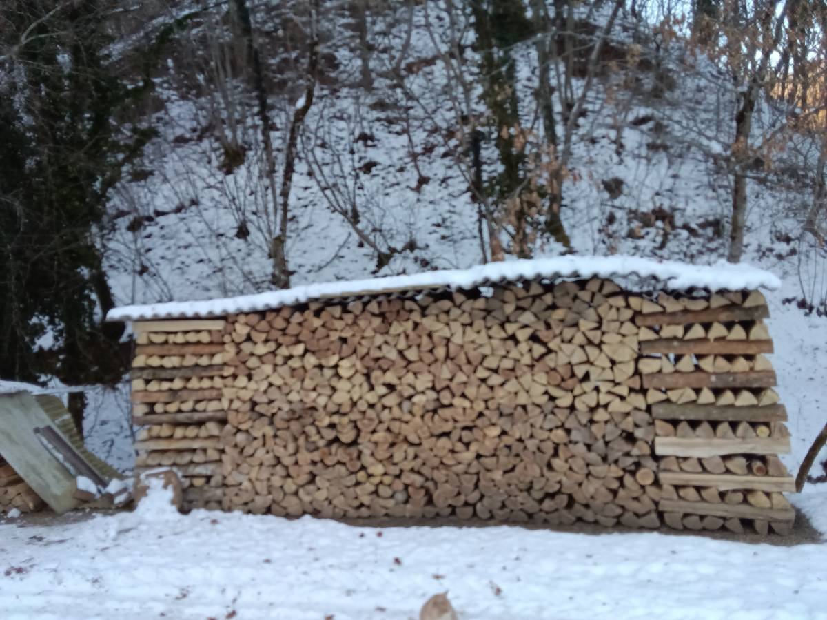 Prodajem drva za ogrjev