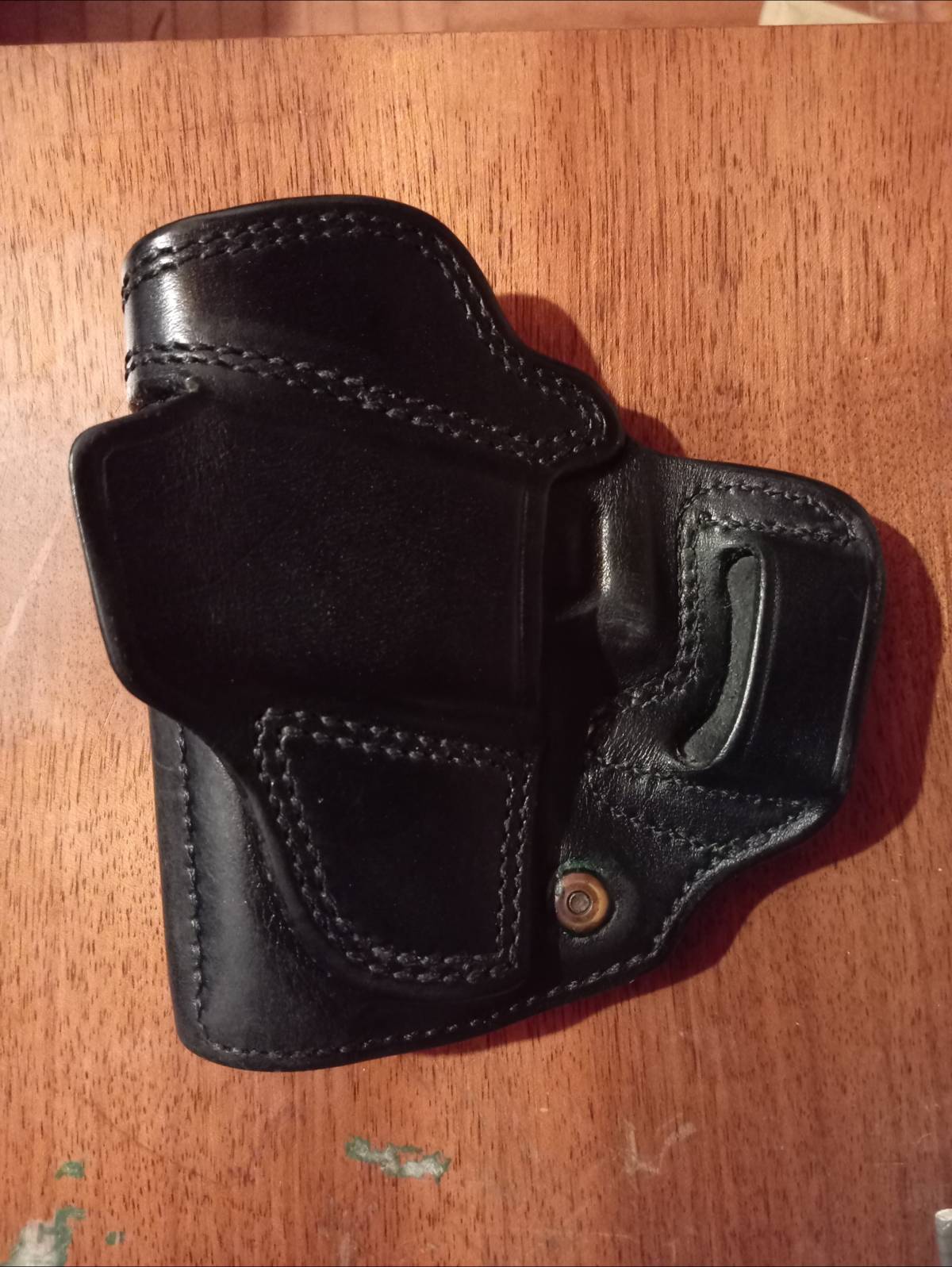 Prodajem futrolu za pištolj