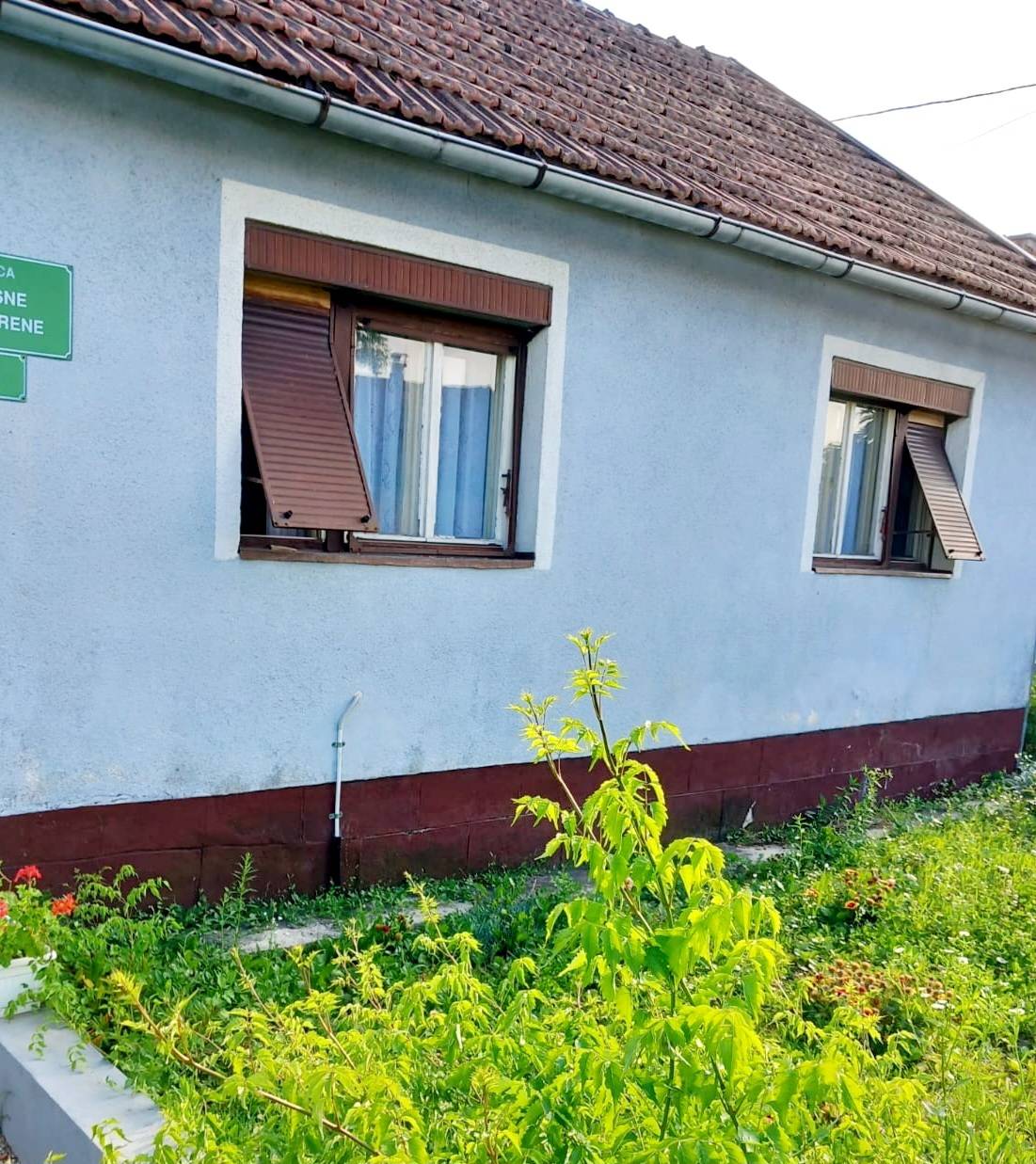 Prodajem kuću s okućnicom, Bakšaiš, Bihać, BiH - PRILIKA!