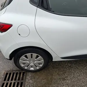 Prodajem navedeni auto