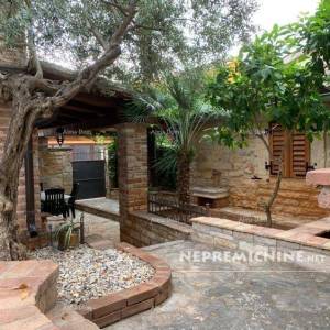 Prodajemo idiličnu kamenu kuću u Istri – Vabriga