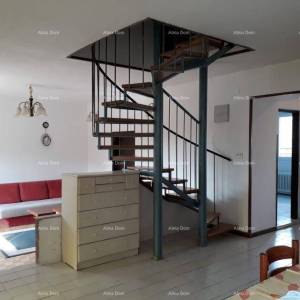 Prodajemo kamenu kuću u centru Brtonigle!