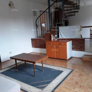 Prodajemo kamenu kuću u centru Brtonigle!