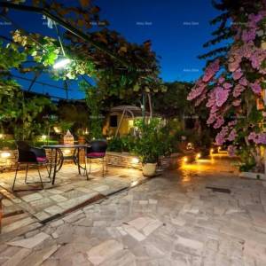 Prodajemo kuću, blizina uvale Cuve, s dodatnim objektima.