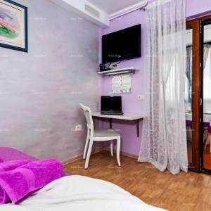 Prodajemo kuću, blizina uvale Cuve, s dodatnim objektima.