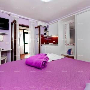 Prodajemo kuću, blizina uvale Cuve, s dodatnim objektima.