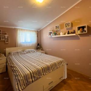 Prodajemo kuću sa poslovnim prostorom u Centru Medulina!