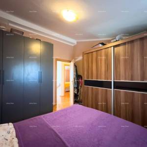 Prodajemo kuću sa poslovnim prostorom u Centru Medulina!