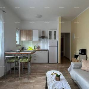 Prodajemo kuću sa više apartmana i bazenom. Pula Veli vrh.