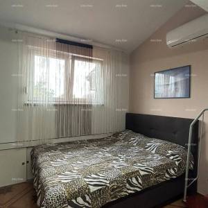 Prodajemo kuću sa više apartmana i bazenom. Pula Veli vrh.