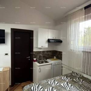 Prodajemo kuću sa više apartmana i bazenom. Pula Veli vrh.