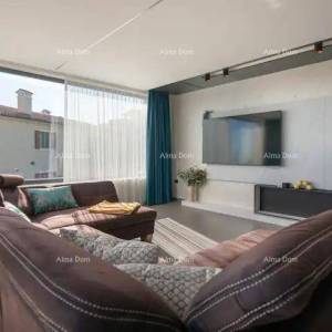 Prodajemo prekrasnu vilu s pogledom na more!Medulin!