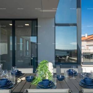 Prodajemo prekrasnu vilu s pogledom na more!Medulin!