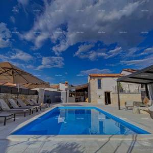 Prodajemo prelijepu kuću u idiličnom selu, u srcu Istre.