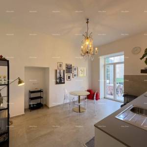 Prodajemo renoviran stan u centru Pule!