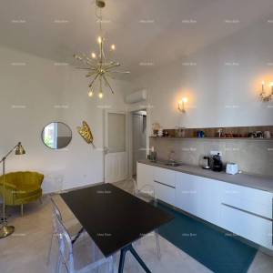 Prodajemo renoviran stan u centru Pule!