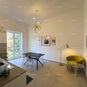 Prodajemo renoviran stan u centru Pule!