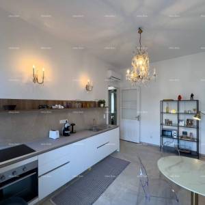 Prodajemo renoviran stan u centru Pule!