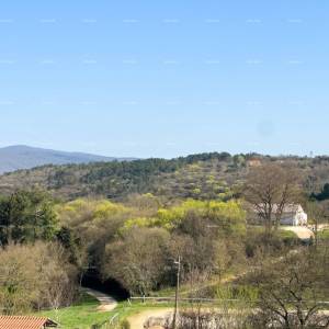 Prodajemo stan s parkirnim mjestom u novoj zgradi,  u Barbanu.