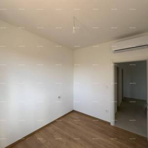 Prodajemo stan s parkirnim mjestom u novoj zgradi,  u Barbanu.