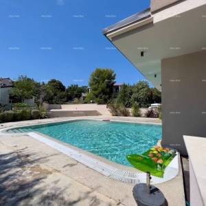 Prodajemo stan sa prelijepim pogledom na more! Premantura!