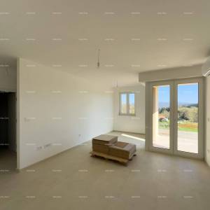 Prodajemo stan sa velikim vrtom i parkirnim mjestom, Barban!