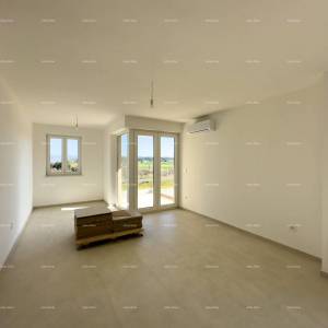 Prodajemo stan sa velikim vrtom i parkirnim mjestom, Barban!