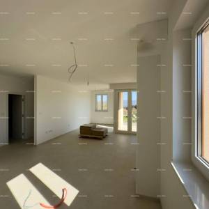 Prodajemo stan sa velikim vrtom i parkirnim mjestom, Barban!