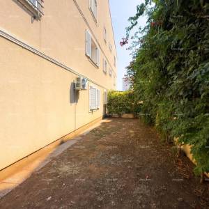 Prodajemo stan sa vrtom na odličnoj lokaciji, Pula. Valdebek