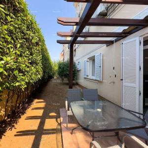 Prodajemo stan sa vrtom na odličnoj lokaciji, Pula. Valdebek