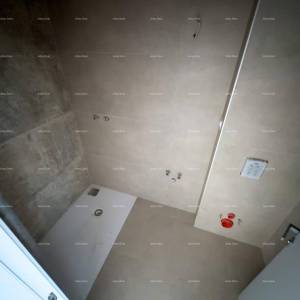 Prodajemo stan sa vrtom u Barbanu.