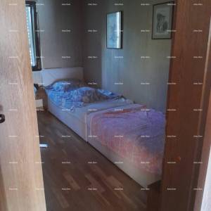 Prodajemo stan u kuci sa vrtom.. Medulin.