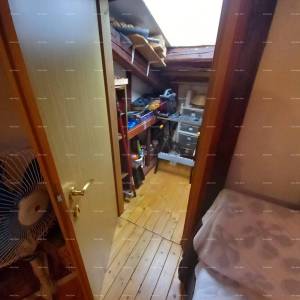 Prostrana kuća u Marčani s tri kata i vrtom-prodaja.