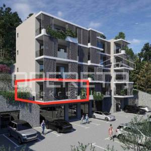 Prostrani trosoban stan u novogradnji s balkonom, Omiš