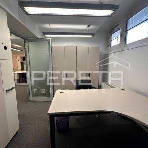 Prostrani poslovni prostor 253 m² – Split, atraktivna lokacija