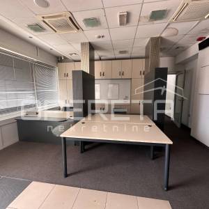 Prostrani poslovni prostor 253 m² – Split, atraktivna lokacija