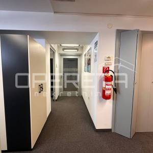 Prostrani poslovni prostor 253 m² – Split, atraktivna lokacija