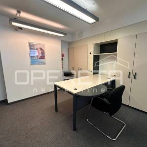 Prostrani poslovni prostor 253 m² – Split, atraktivna lokacija