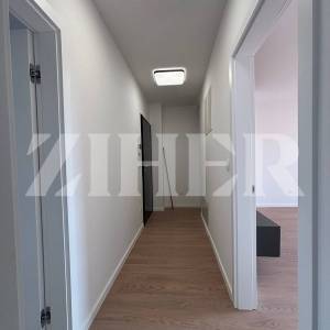 PRVI NAJAM, LUKSUZAN STAN S GARAŽNIM PARKIRNIM MJESTOM, 100 M OD ILICE