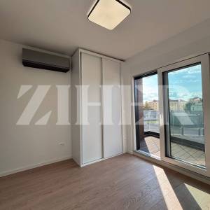 PRVI NAJAM, LUKSUZNI STAN S GARAŽNIM PARKIRNIM MJESTOM, 100 M OD ILICE