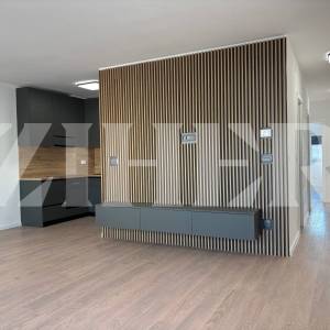 PRVI NAJAM, LUKSUZNI STAN S GARAŽNIM PARKIRNIM MJESTOM, 100 M OD ILICE