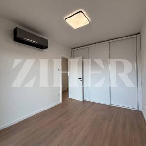 PRVI NAJAM, LUKSUZNI STAN S GARAŽNIM PARKIRNIM MJESTOM, 100 M OD ILICE