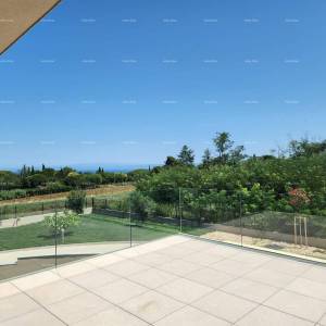 Prvi red do mora! Luksuzna kuća u Umagu, 300 m od mora - savršena za obitelj s modernim sadržajima