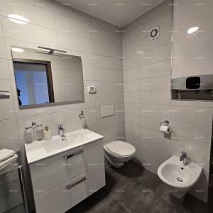 Pula centar ! Namješten stan! Blizina Fet-a i nove bolnice.