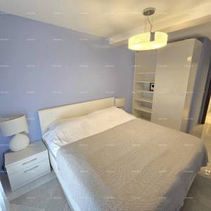 Pula centar ! Namješten stan! Blizina Fet-a i nove bolnice.