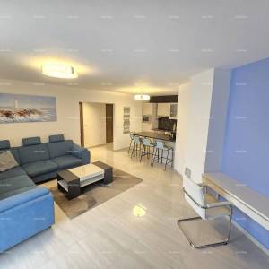 Pula centar ! Namješten stan! Blizina Fet-a i nove bolnice.